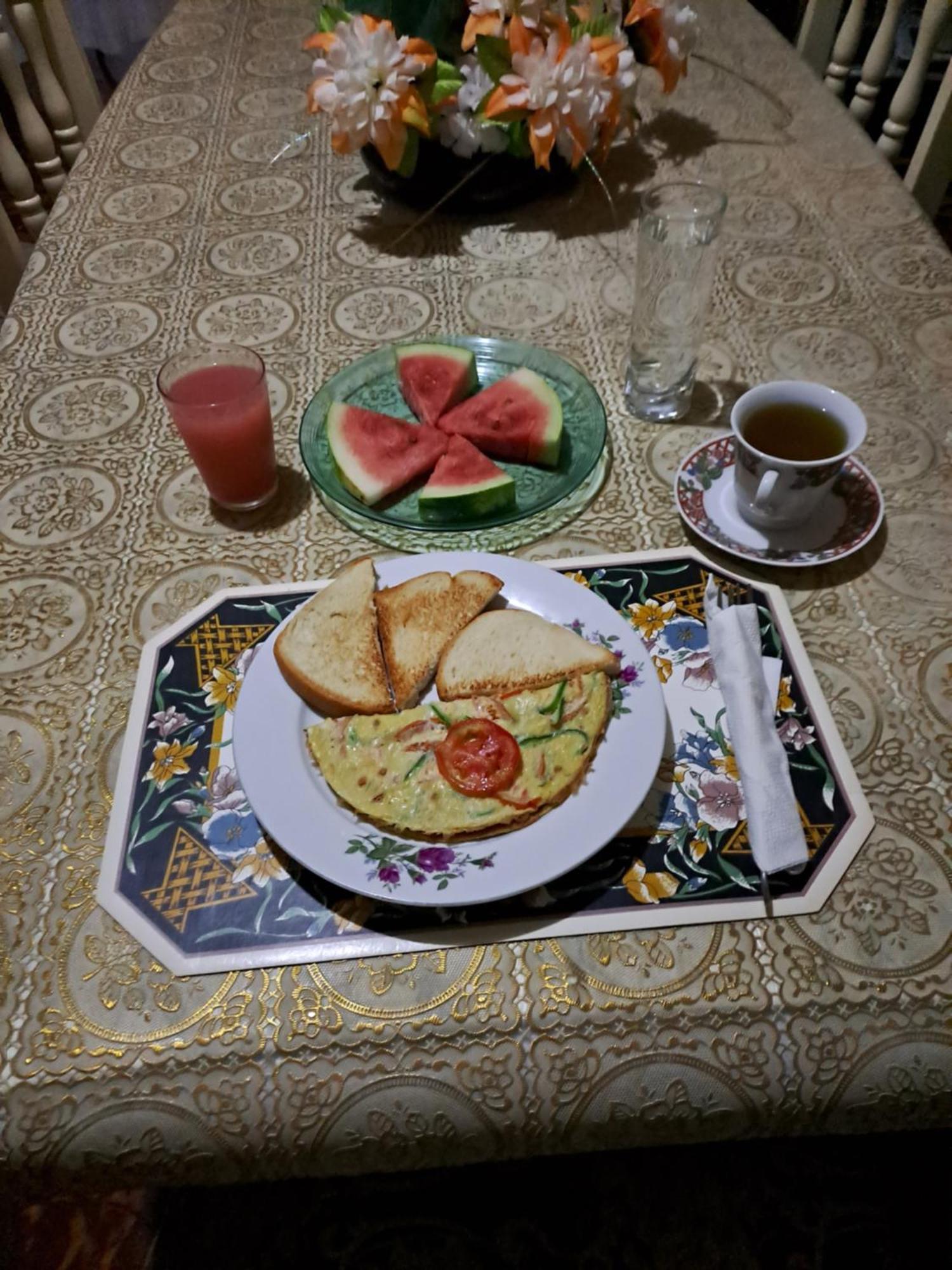 Kingston Airport Bed And Breakfast Bagian luar foto