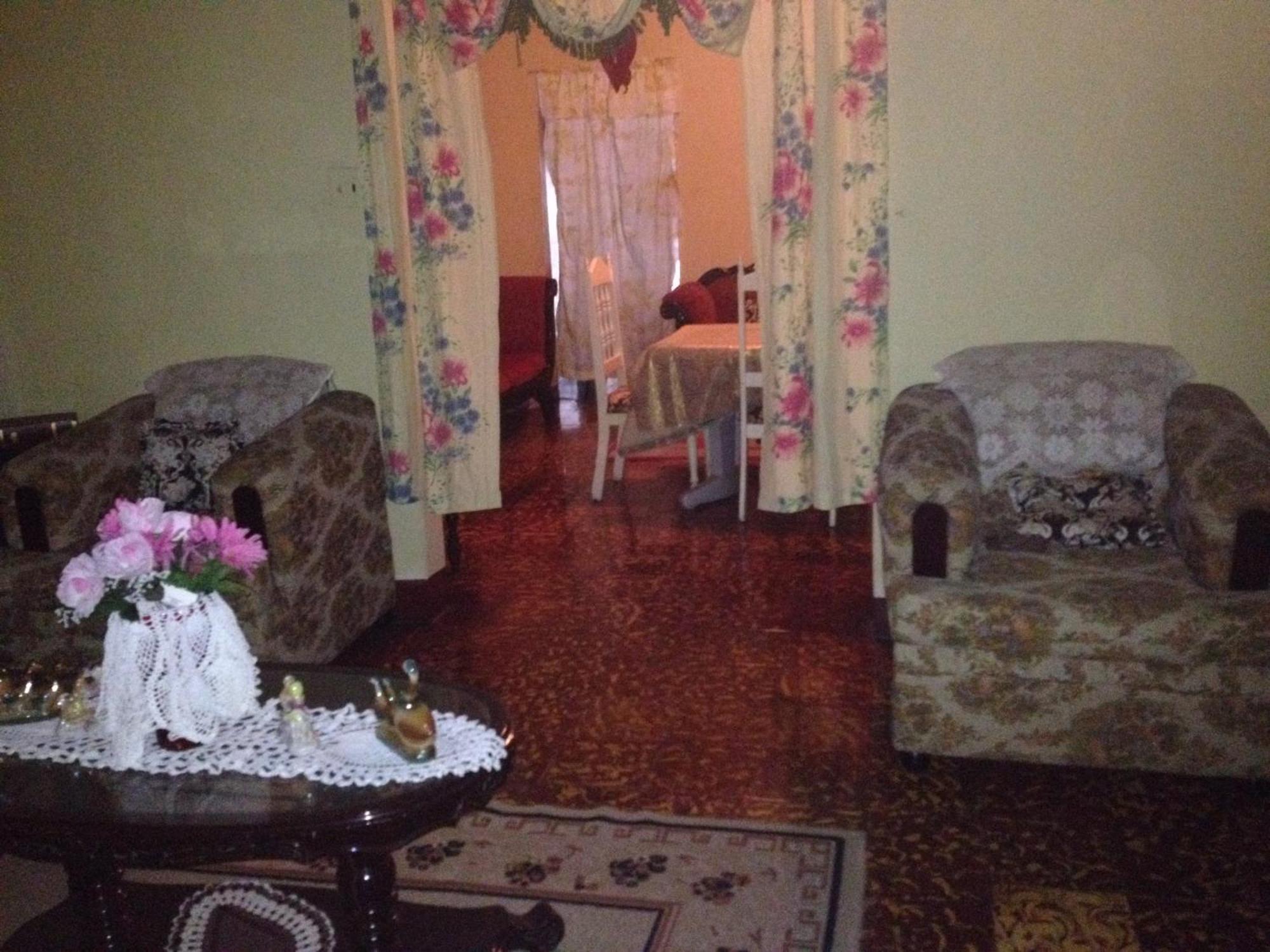Kingston Airport Bed And Breakfast Bagian luar foto
